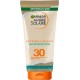 GARNIER Ambre Solaire - Lait Fluide Hydratant -  FPS 30 - Protège des UVA & UVB  - Résiste à L'Eau - Visage & Corps - 175 ml